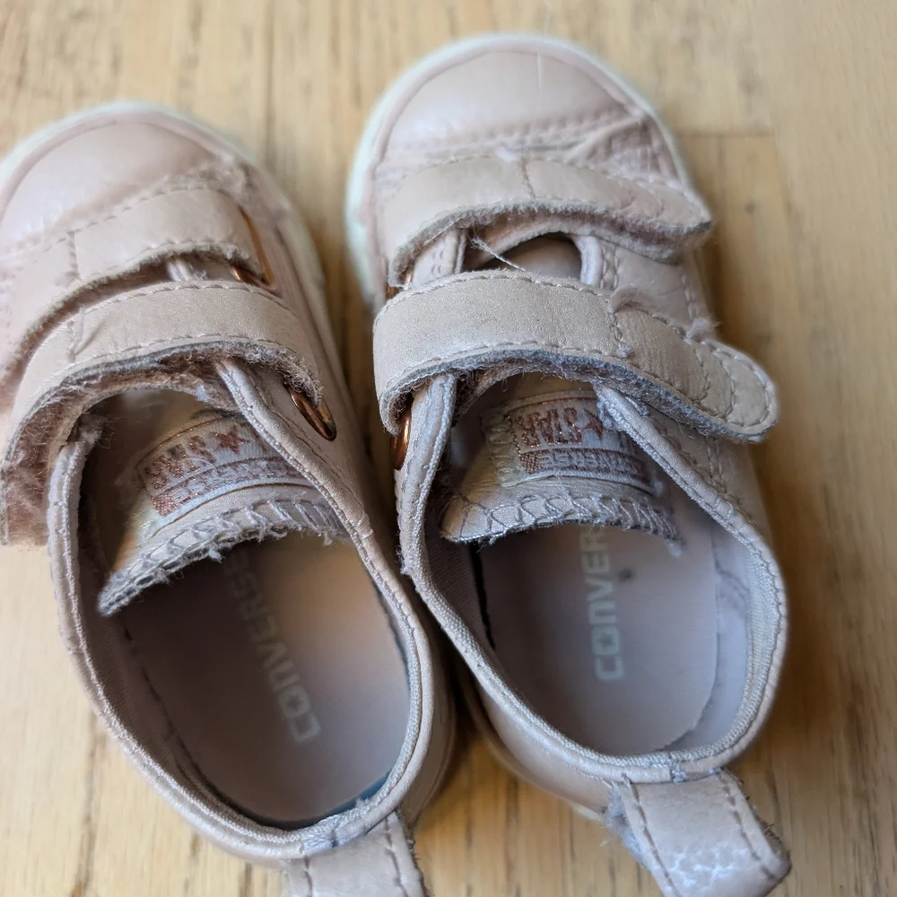 Converse Toddler Sneakers Pink Leather Size 5
